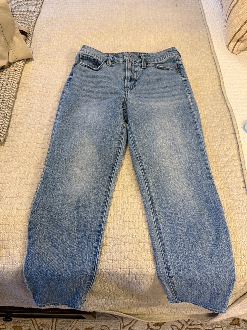 Old Navy Classic OG Straight-Leg Jean in Light Blue